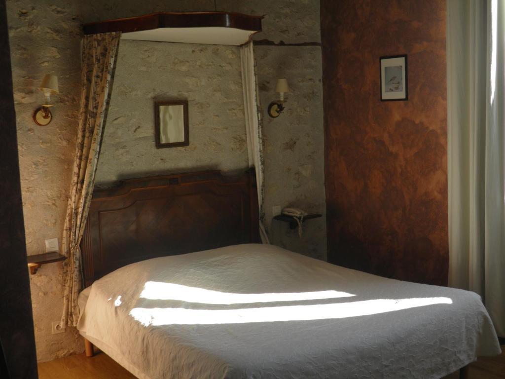 La Ferme Des 3 Maillets Hotel Avaray Room photo