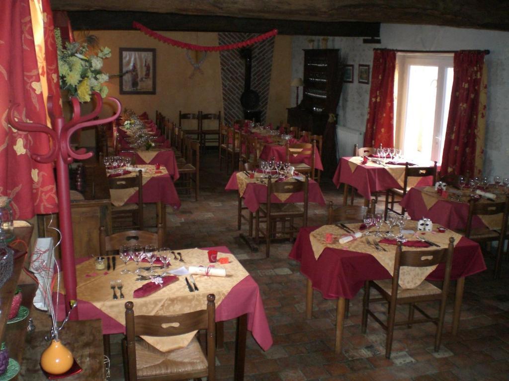 La Ferme Des 3 Maillets Hotel Avaray Exterior photo